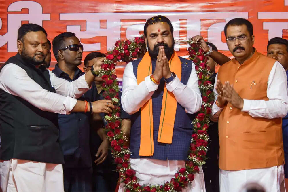 सम्राट चौधरी बने बिहार के नए मुख्यमंत्री, उपमुख्यमंत्रियों की शपथ भी हुई