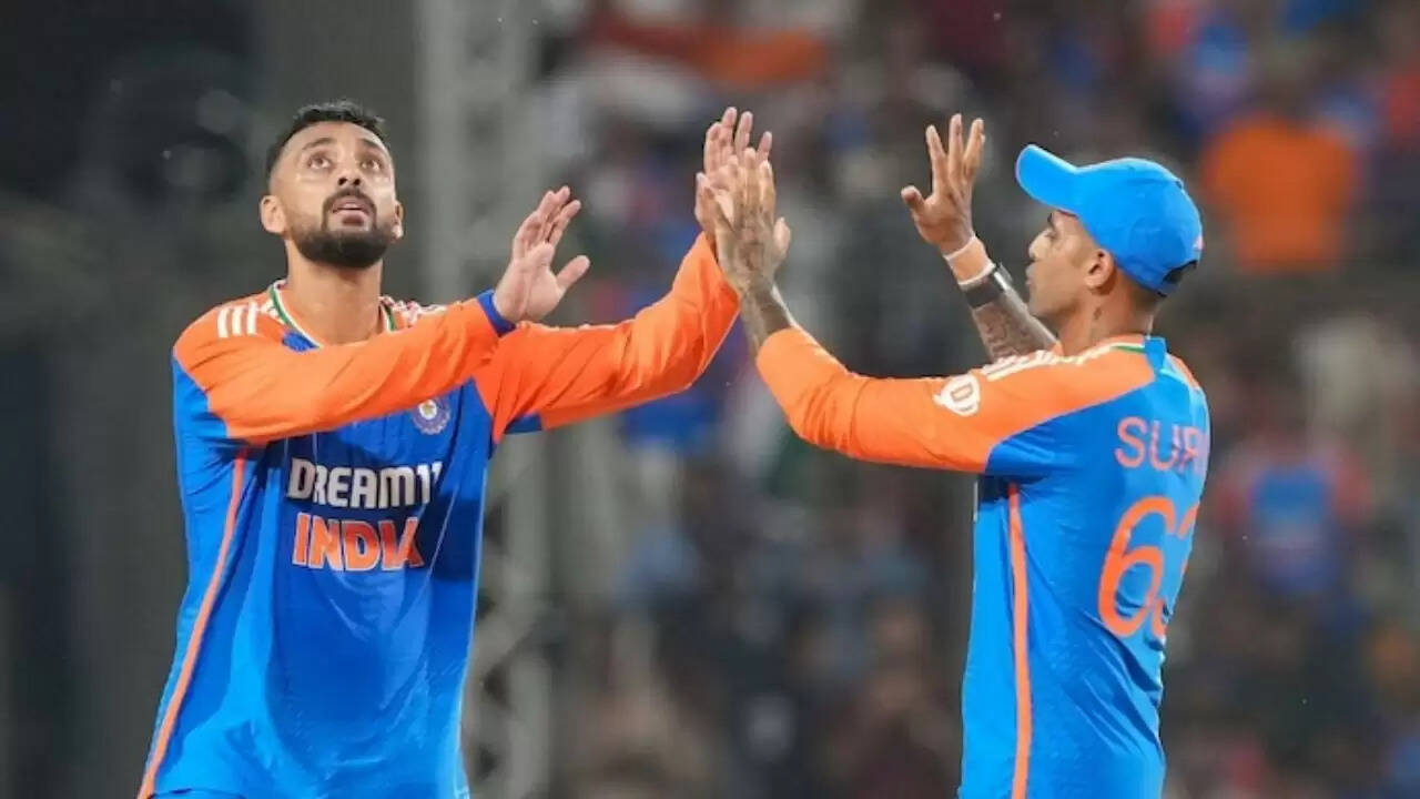 वरुण चक्रवर्ती बने ICC टी20 रैंकिंग में नंबर वन भारतीय गेंदबाज