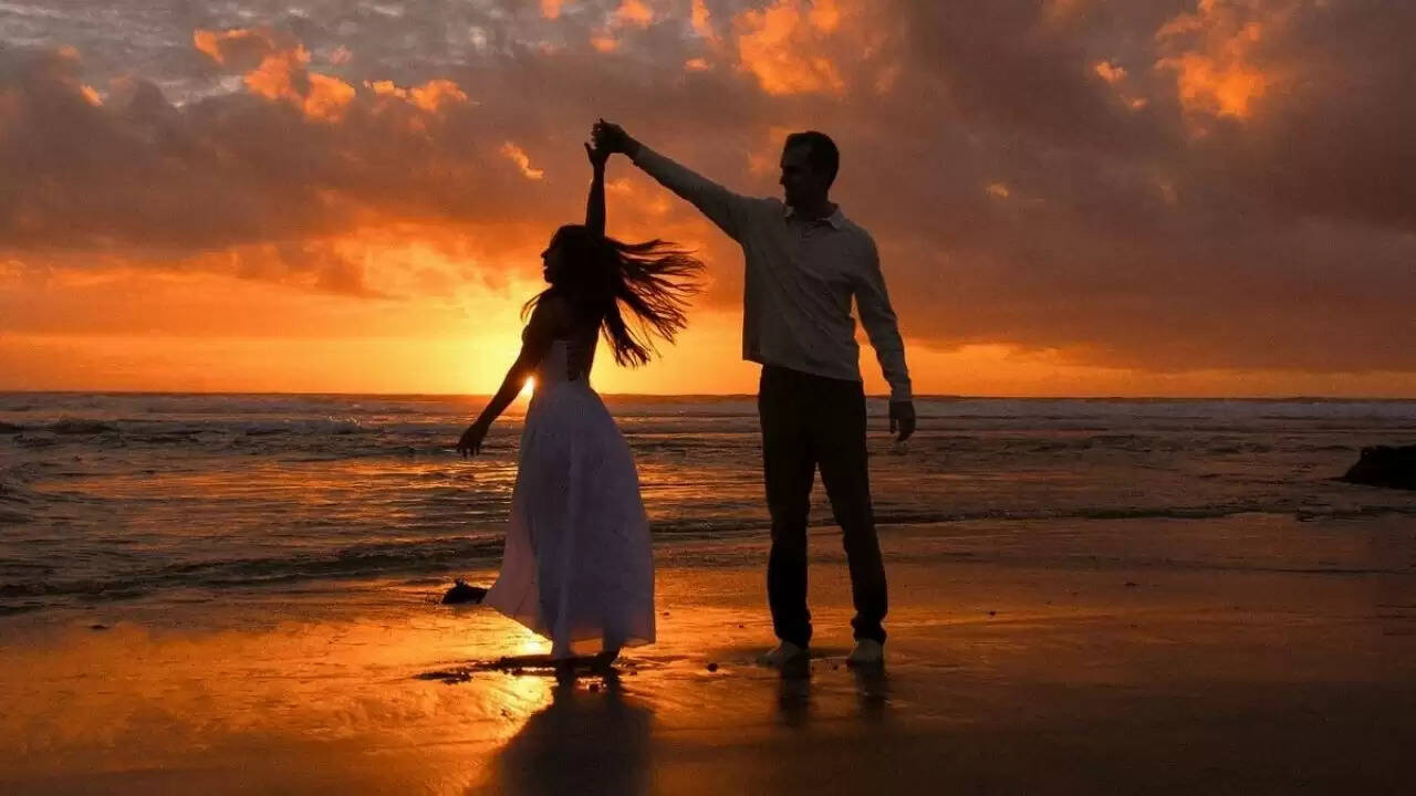 मूलांक 3 के लोगों की विशेषताएँ: प्यार और वफादारी में अद्वितीय