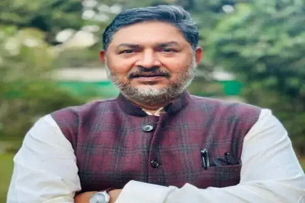 कांग्रेस ने झारखंड से प्रणव झा को राज्यसभा के लिए उम्मीदवार बनाया, फुरकान अंसारी ने जताई नाराजगी