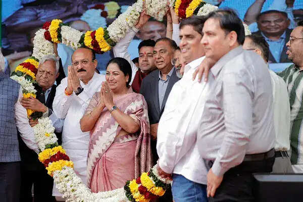 दिल्ली में नई ऊर्जा परियोजनाओं का शुभारंभ, चांदनी चौक की सुंदरता बढ़ाने की योजना