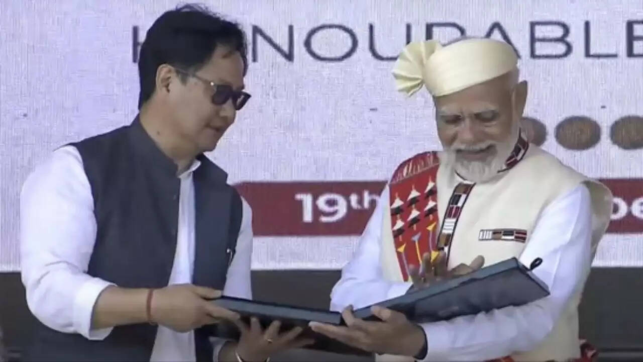 प्रधानमंत्री मोदी ने खुद को अपवाद नहीं माना: किरेन रिजिजू