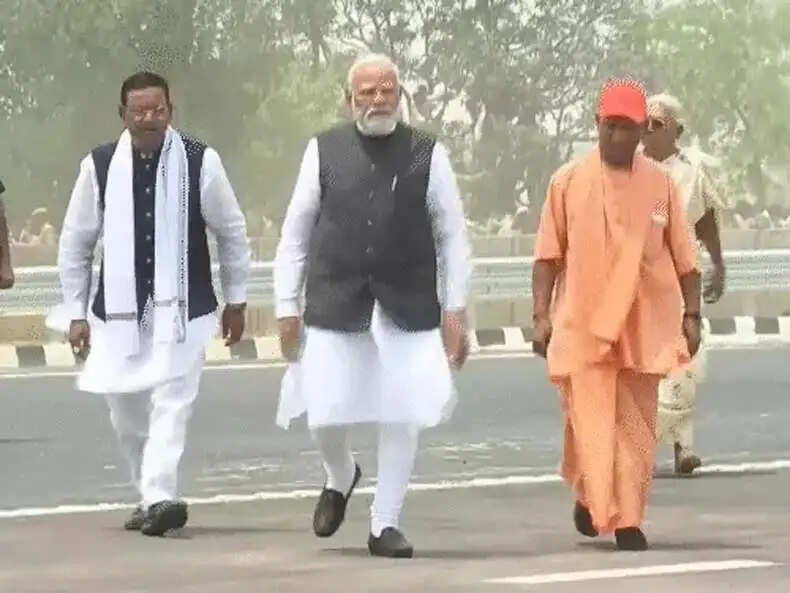 गंगा एक्सप्रेसवे का उद्घाटन: मेरठ से प्रयागराज की यात्रा अब केवल 6 घंटे में