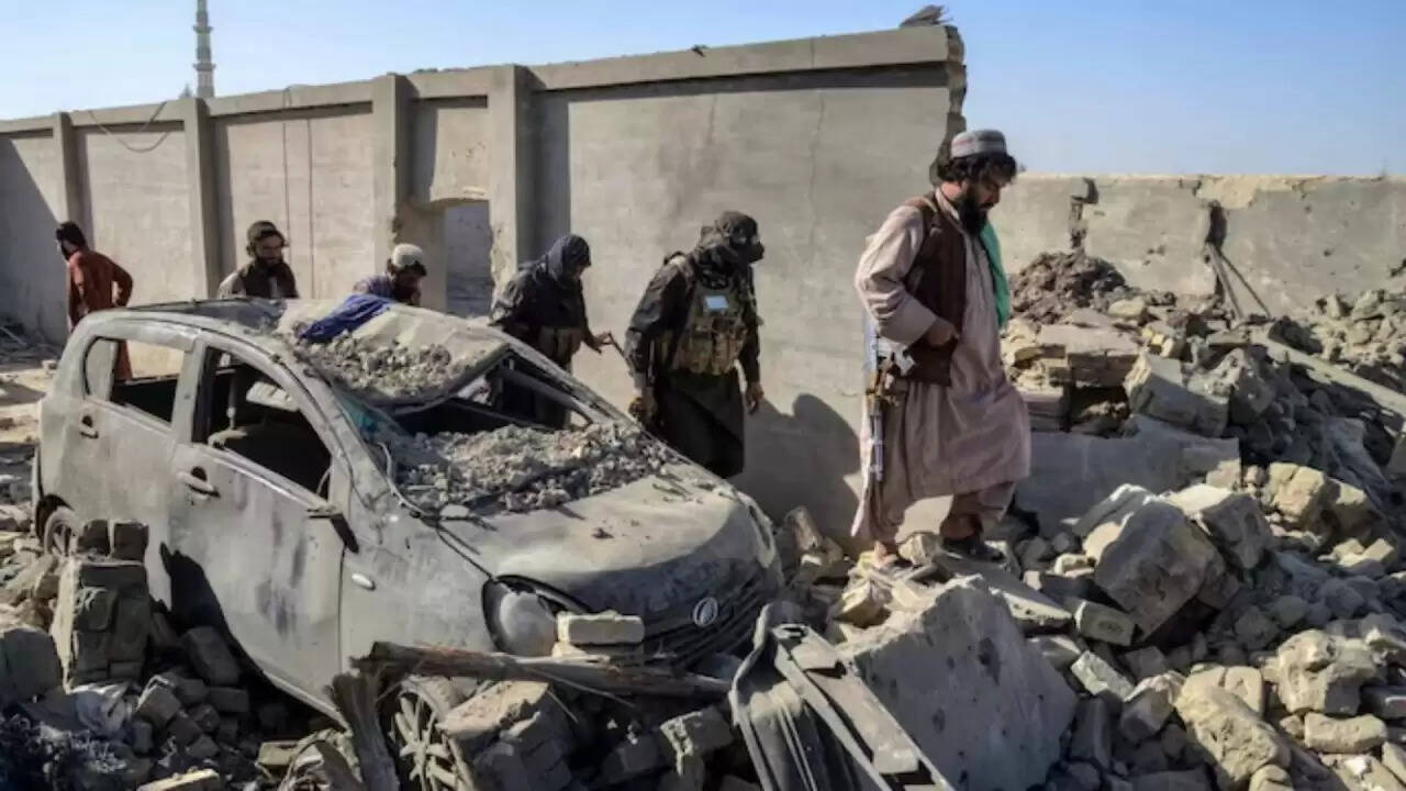 पाकिस्तान और अफगानिस्तान के बीच बढ़ता तनाव: हवाई हमलों में बच्चों की मौत