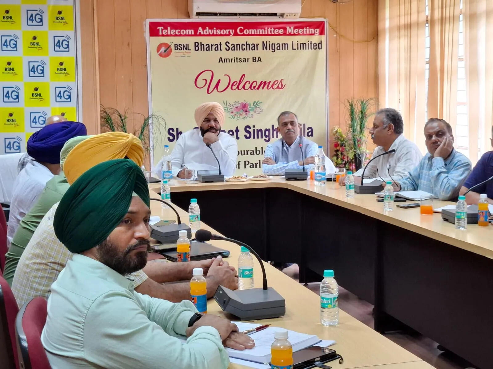 सांसद औजला ने बीएसएनएल के सुधार के लिए उठाई आवाज़