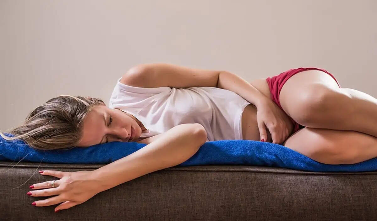 डार्क ब्राउन ब्लड: जानें इसके कारण और कब करें डॉक्टर से संपर्क