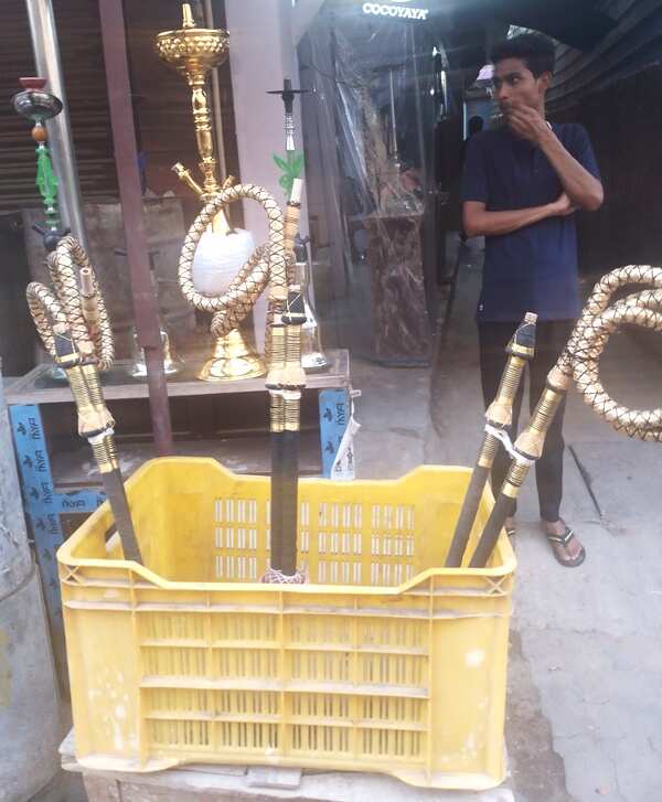 लखनऊ में स्टाइलिस हुक्का के बिक्री पर रोक नहीं, बढ़ रहा नशे का कारोबार