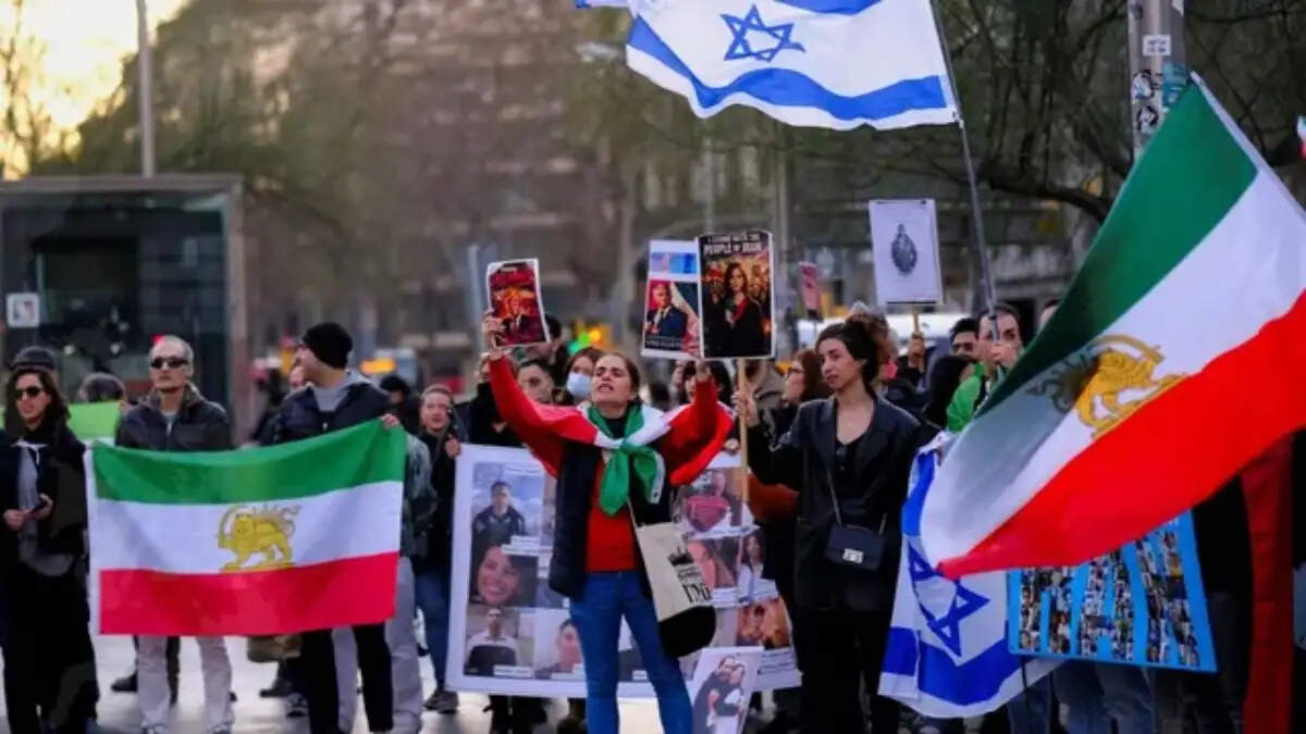 ईरान और अमेरिका के बीच बढ़ते तनाव: भारत ने नागरिकों के लिए जारी किया अलर्ट