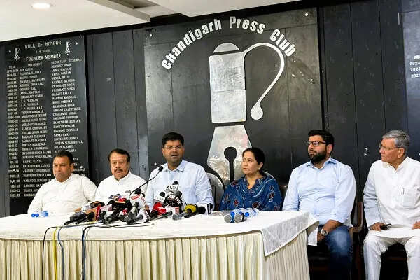 दुष्यंत चौटाला ने पुलिस के खिलाफ उठाई आवाज, कहा- हम डरने वाले नहीं