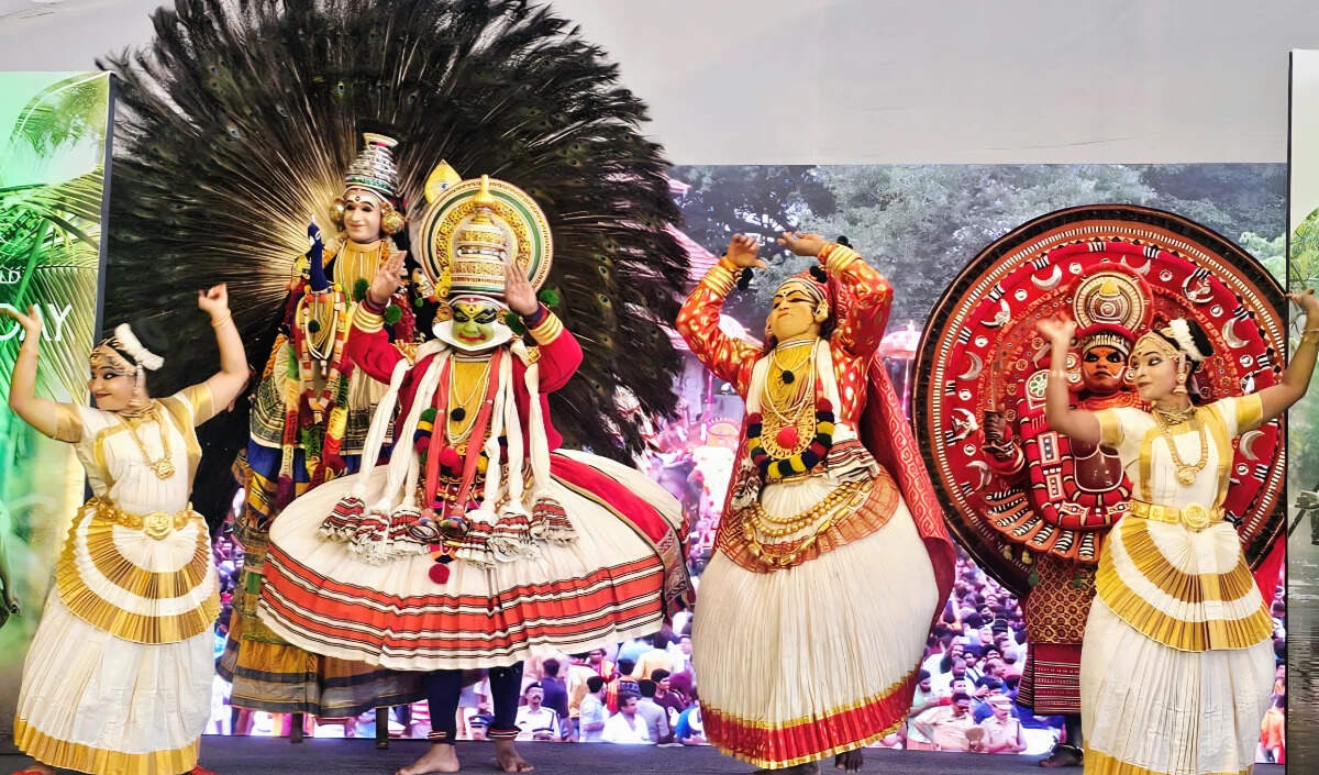 केरल में 52,600 करोड़ रुपये का ऐतिहासिक निवेश समझौता