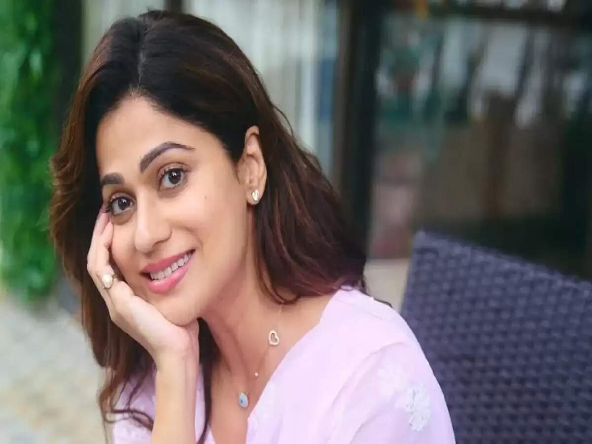 शमिता शेट्टी का फिटनेस राज: सीढ़ियों का सरल वर्कआउट