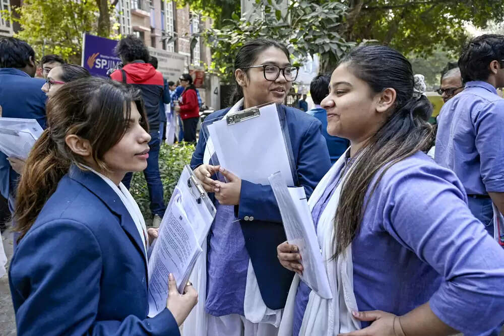 सीबीएसई ने 2026 की बोर्ड परीक्षाओं की तारीखों का किया ऐलान