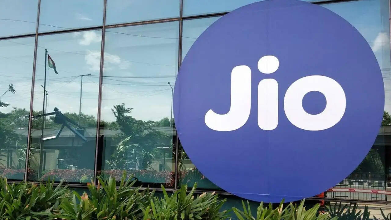 Jio की नई सुविधा: गलत रिचार्ज पर आसानी से पाएं रिफंड