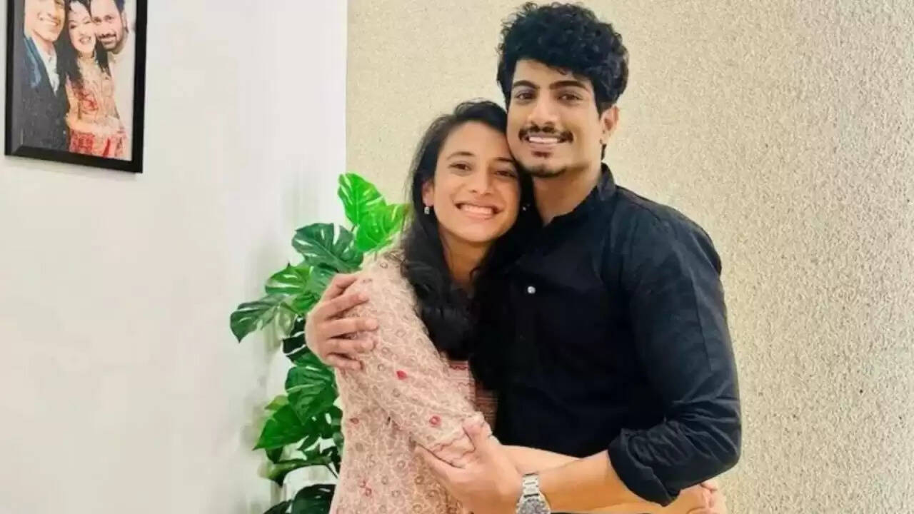 स्मृति मंधाना की शादी स्थगित: पिता की तबीयत बिगड़ने से पलाश मुच्छल भी अस्पताल में भर्ती