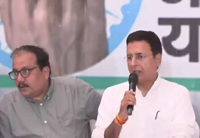 बिहार में वोटर लिस्ट में गड़बड़ी के आरोप, चुनाव आयोग ने खारिज किए दावे