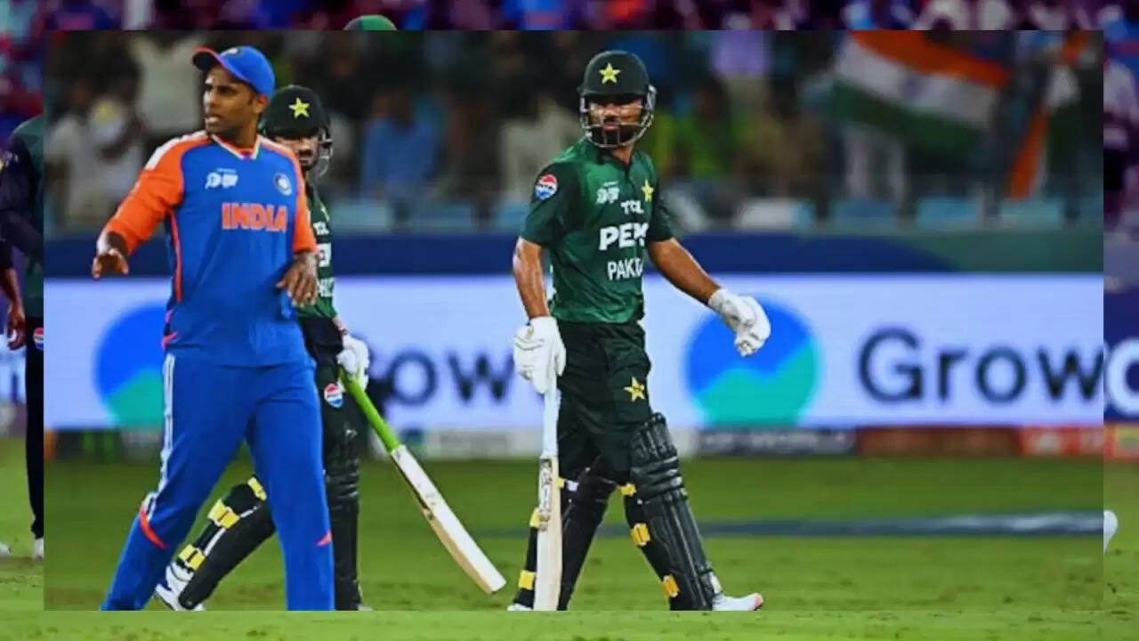 Asia Cup 2025: फखर जमां का विवादास्पद आउट, संजू सैमसन का अद्भुत कैच