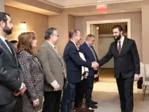 अमेरिकी राष्ट्रपति की सीरियाई राष्ट्रपति के साथ ऐतिहासिक मुलाकात