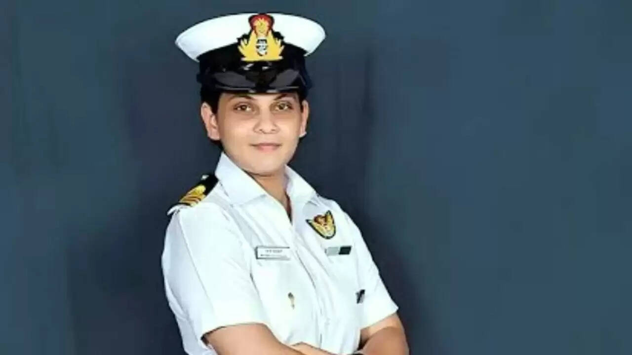 कौन बनेगा करोड़पति में भारतीय नौसेना की पहली महिला कमांडर की कहानी