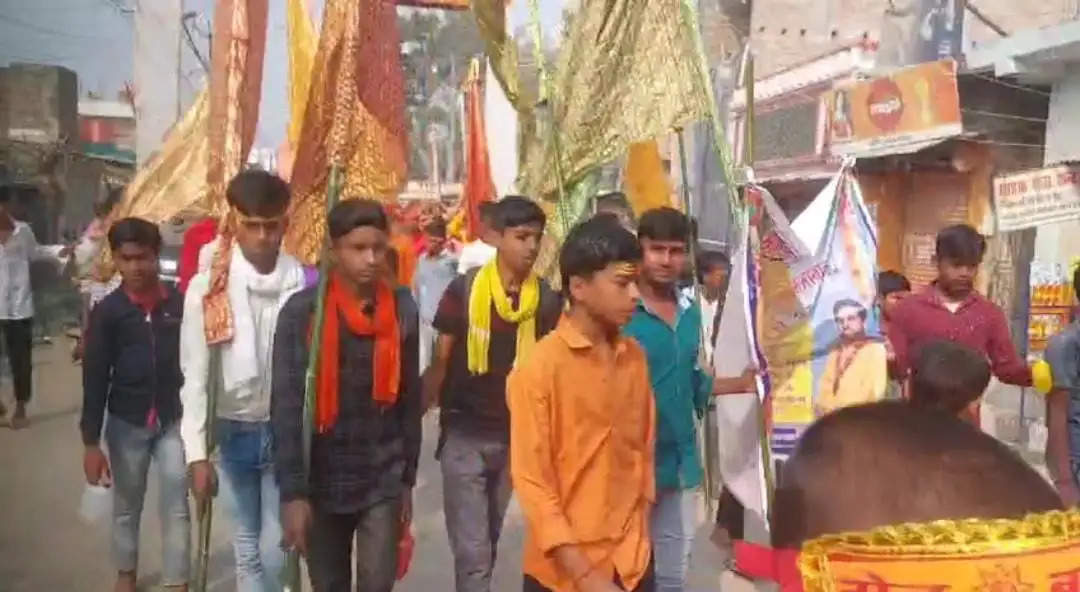 श्रीमद भागवत कथा और राम कथा को लेकर निकाली गई कलश शोभायात्रा