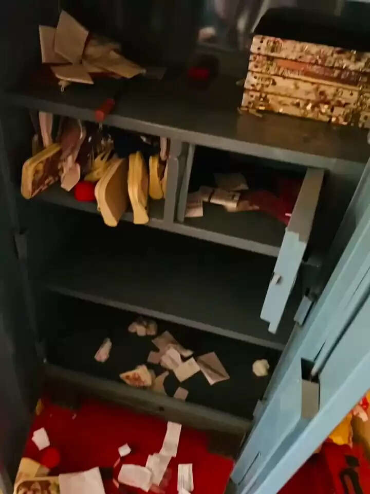 सोनौली में स्वर्ण आभूषण की दुकान में चोरी, व्यापारियों में दहशत