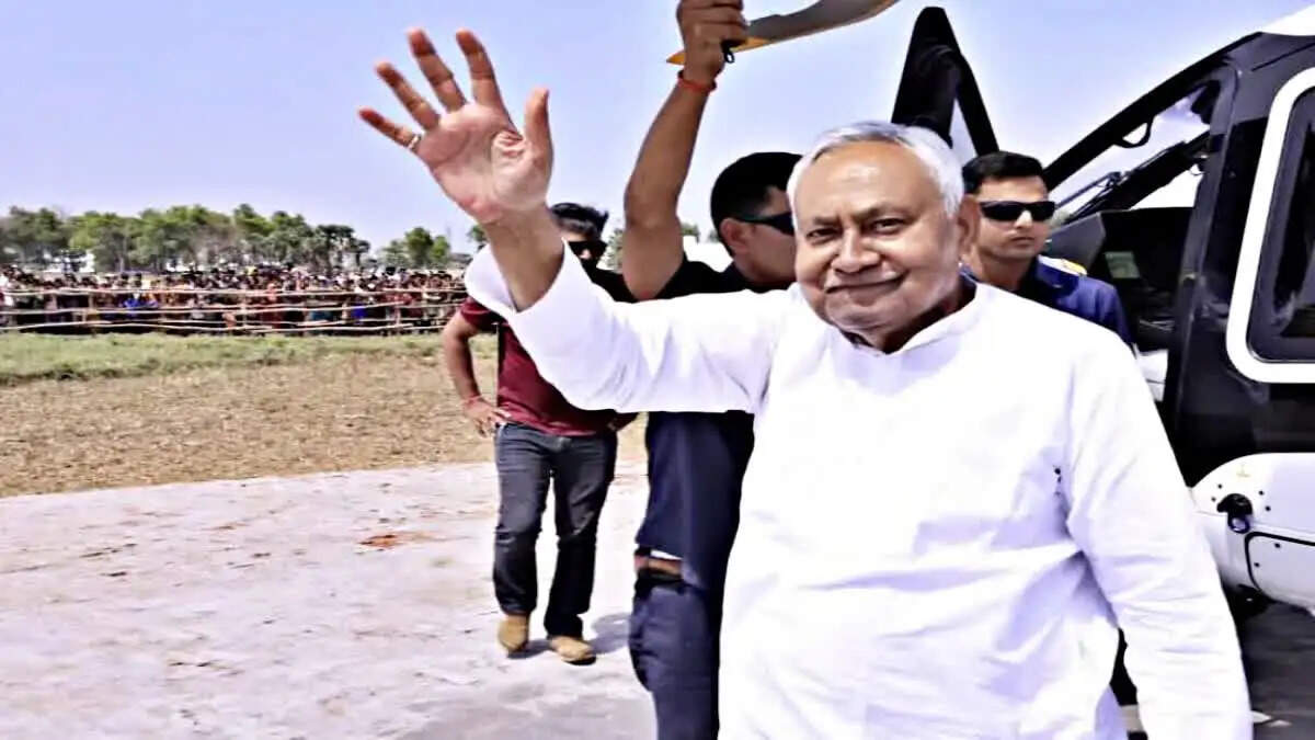 नीतीश कुमार ने विधान परिषद से दिया इस्तीफा, राज्यसभा में शामिल होने की तैयारी