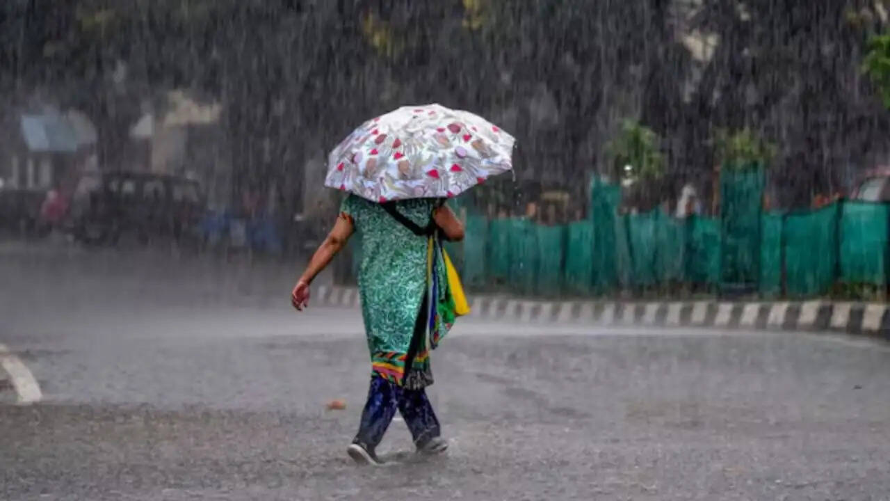 उत्तर भारत में मौसम का मिजाज: तेज आंधी और बारिश का अलर्ट