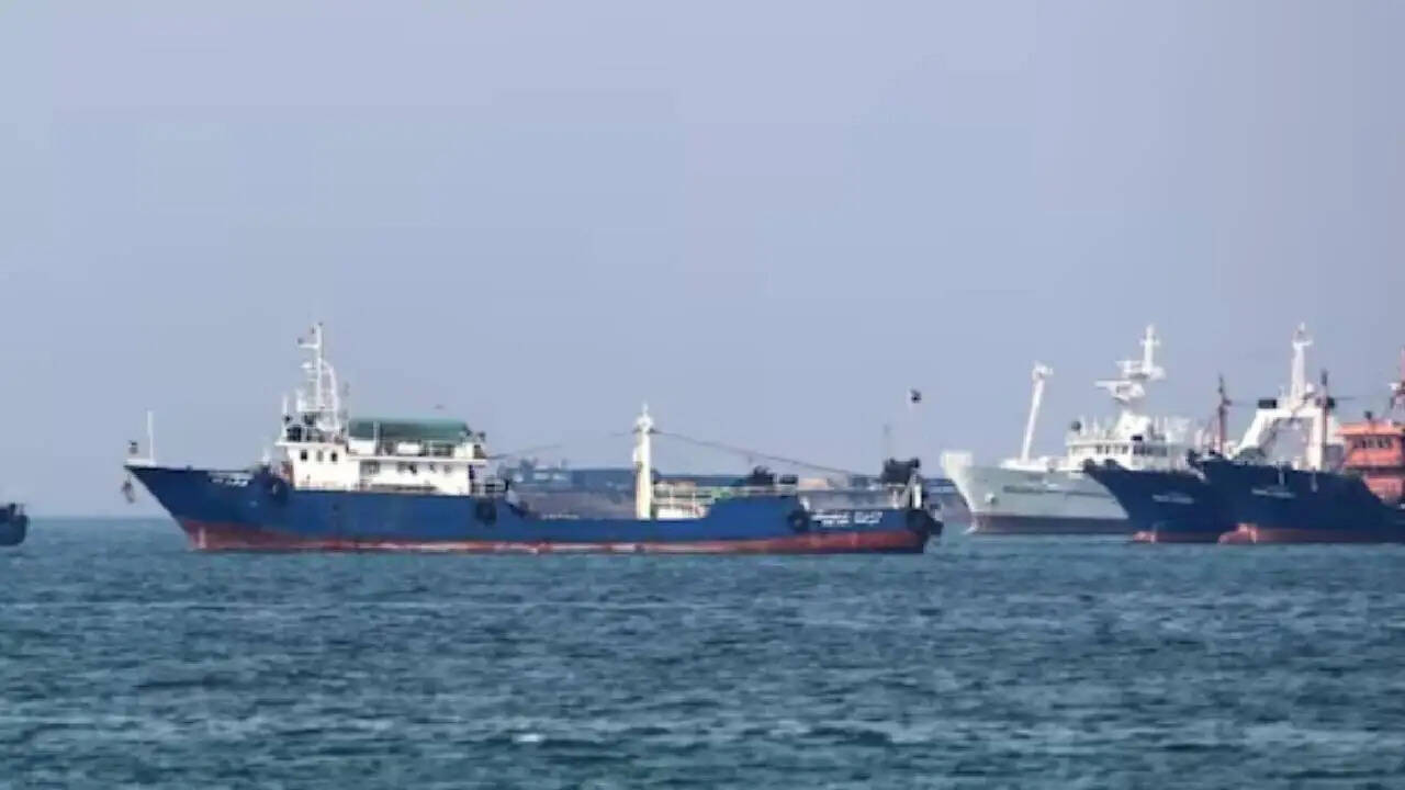 क्या होर्मुज स्ट्रेट में फंसे भारतीय जहाजों को सुरक्षित निकालने की तैयारी पूरी है?