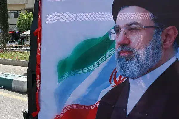 ईरान के नए नेता मोजतबा खामेनेई की स्वास्थ्य स्थिति गंभीर, कोमा में होने की आशंका