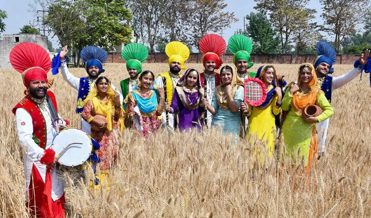 बैसाखी: फसल उत्सव और सूर्य की नई शुरुआत