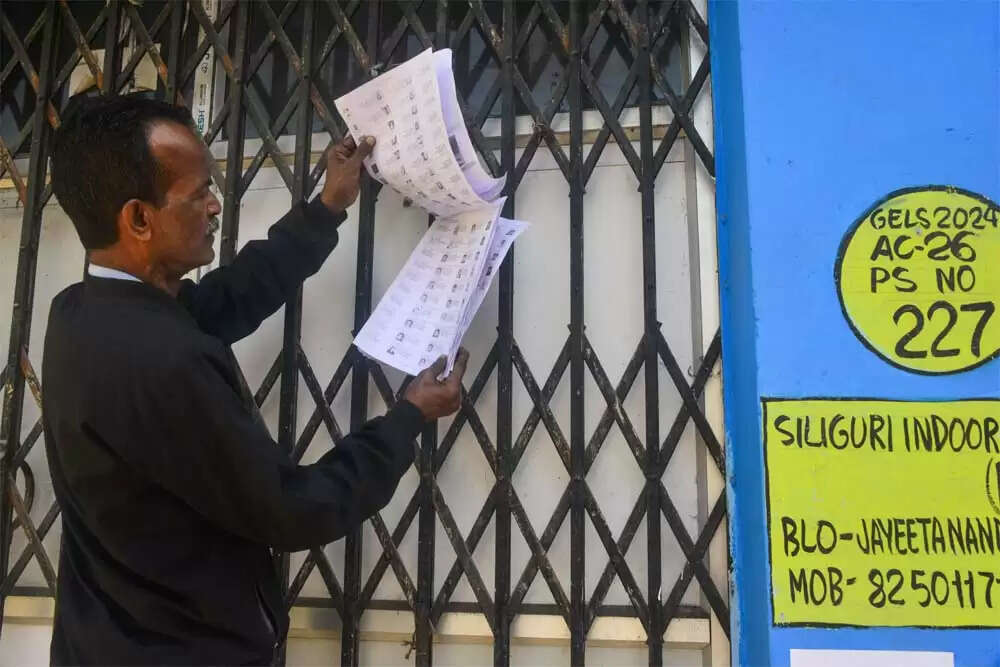 उत्तर प्रदेश में मतदाता प्रपत्रों की कमी: भाजपा की चुनौतियाँ