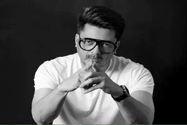 जीशु सेनगुप्ता: संघर्ष नहीं, जीवन का हिस्सा है ऑटो से यात्रा