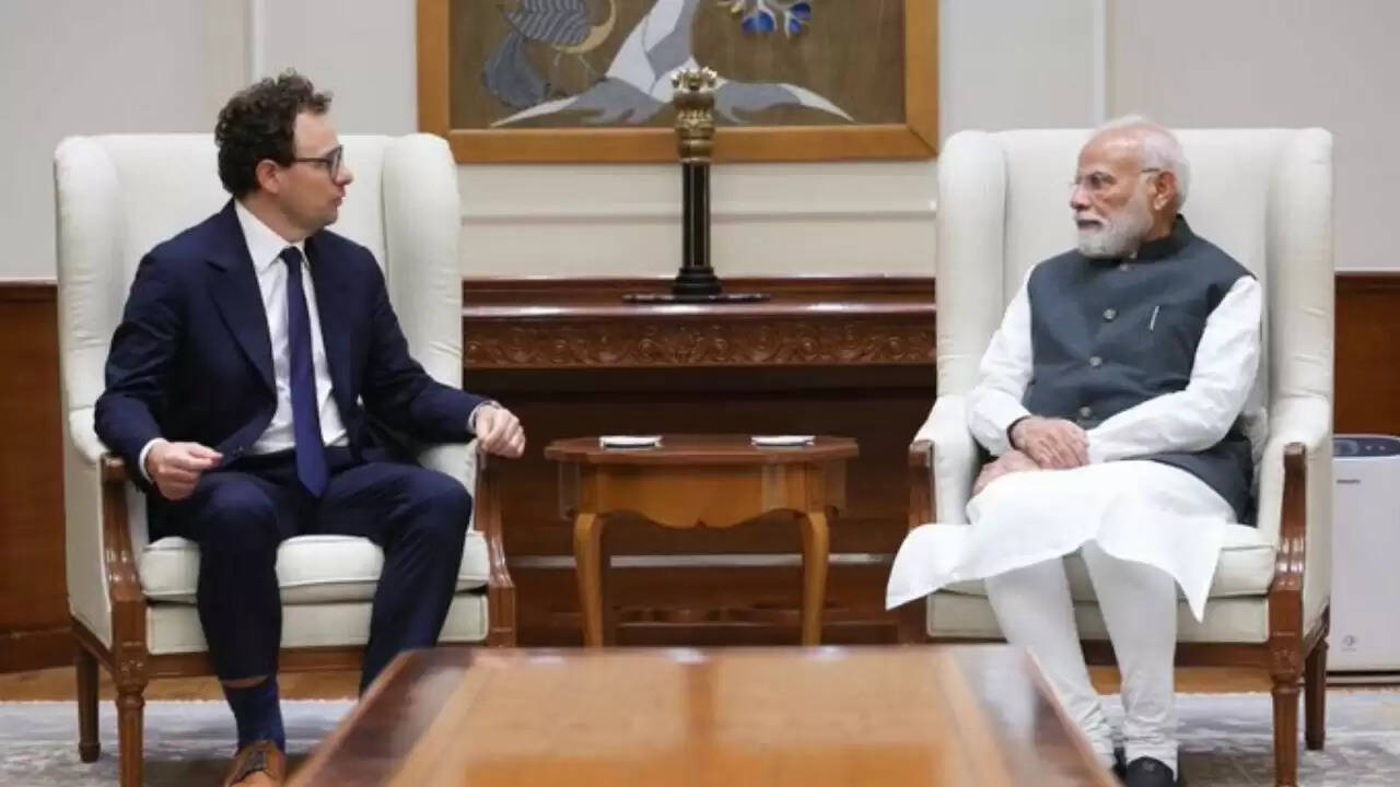प्रधानमंत्री मोदी और Anthropic CEO की मुलाकात: AI में नई संभावनाओं की शुरुआत