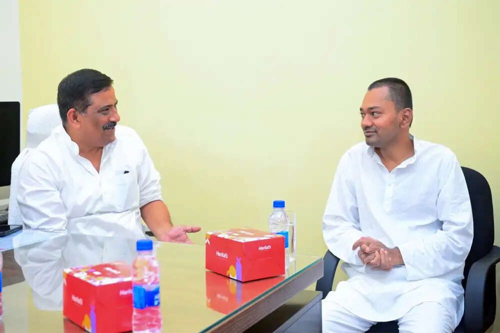 संजय झा का बयान: ममता और केजरीवाल ने 'इंडिया' गठबंधन को कमजोर किया