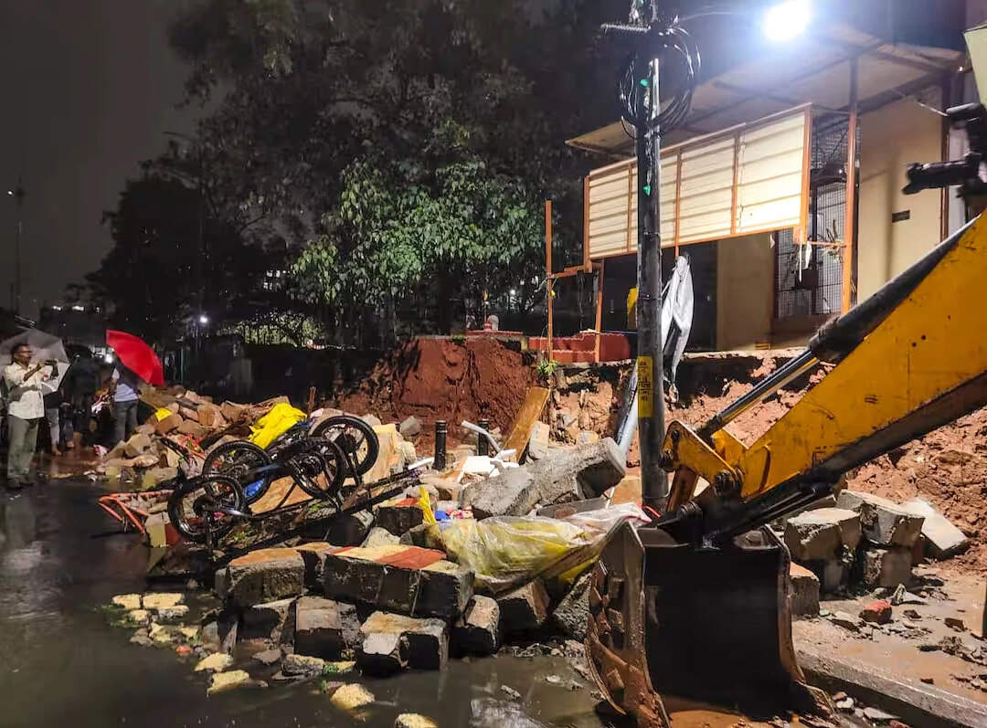 भयंकर तूफान ने उत्तर प्रदेश, बिहार और बेंगलुरु में 25 लोगों की जान ली