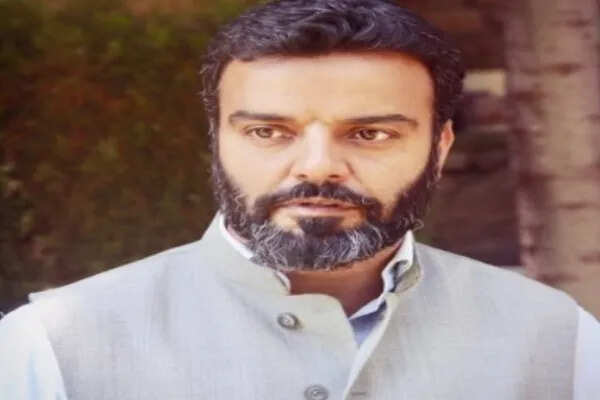 श्रीनगर सांसद ने वैष्णो देवी यूनिवर्सिटी के छात्रों के भविष्य को लेकर सरकार पर साधा निशाना