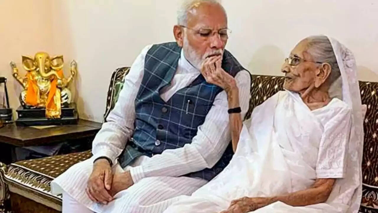 राजनीति में अपशब्द: पीएम मोदी के खिलाफ विवादित टिप्पणियों का इतिहास