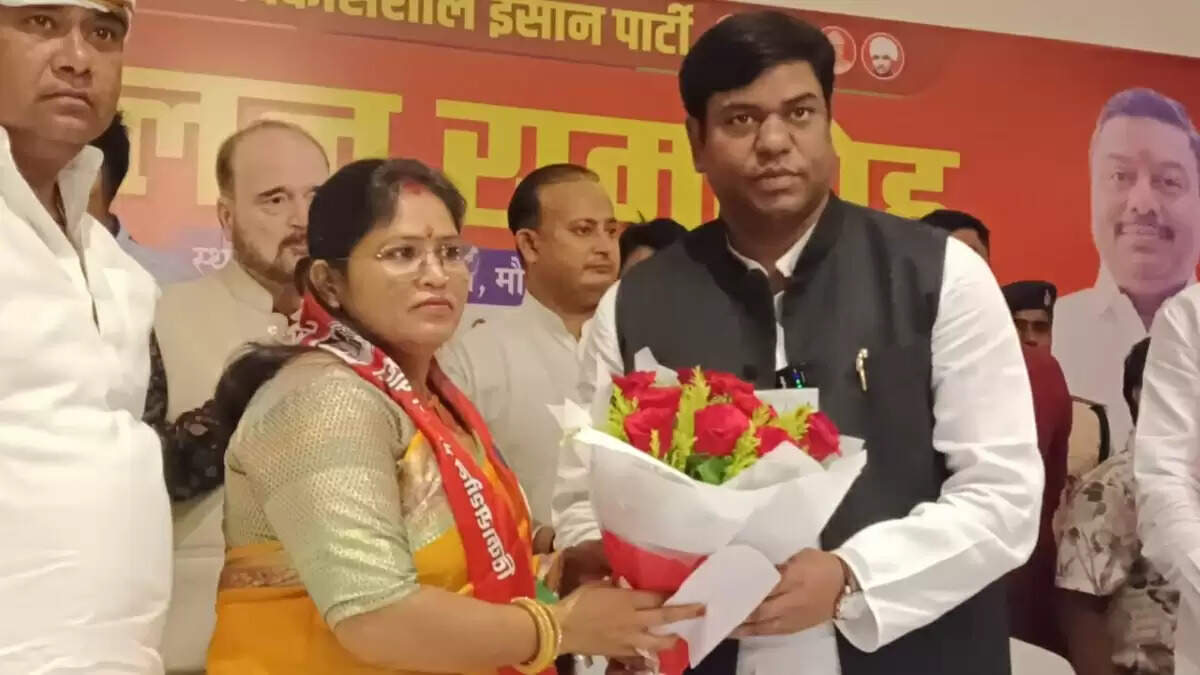 वीआईपी पार्टी में टुनटुन साह और सीमा साह की नई सदस्यता, बिहार चुनाव की तैयारी तेज