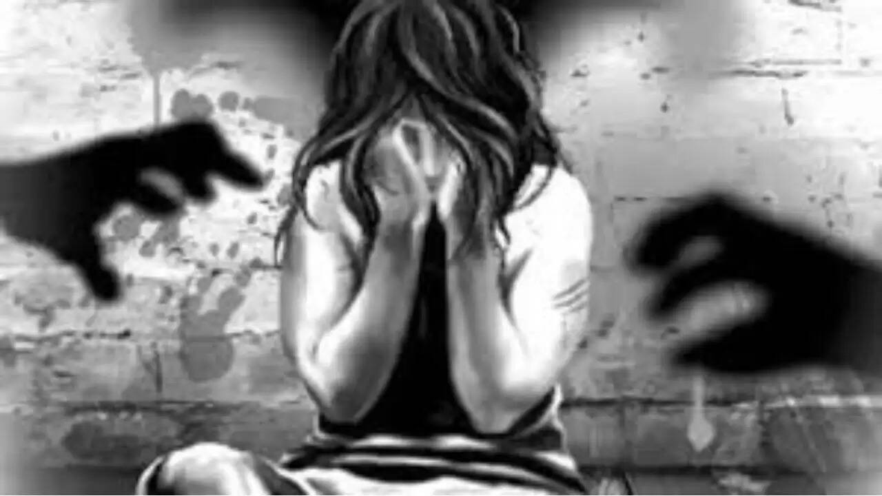 दिल्ली में 13 वर्षीय किशोरी के साथ सामूहिक बलात्कार: दो आरोपी गिरफ्तार