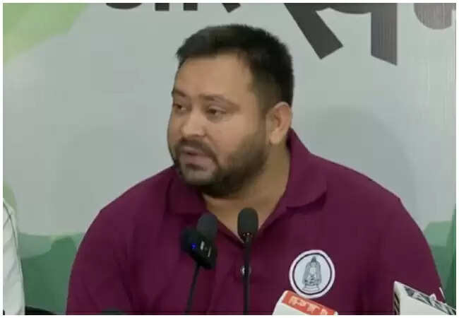 तेजस्वी यादव ने बिहार चुनाव से पहले एनडीए पर साधा निशाना