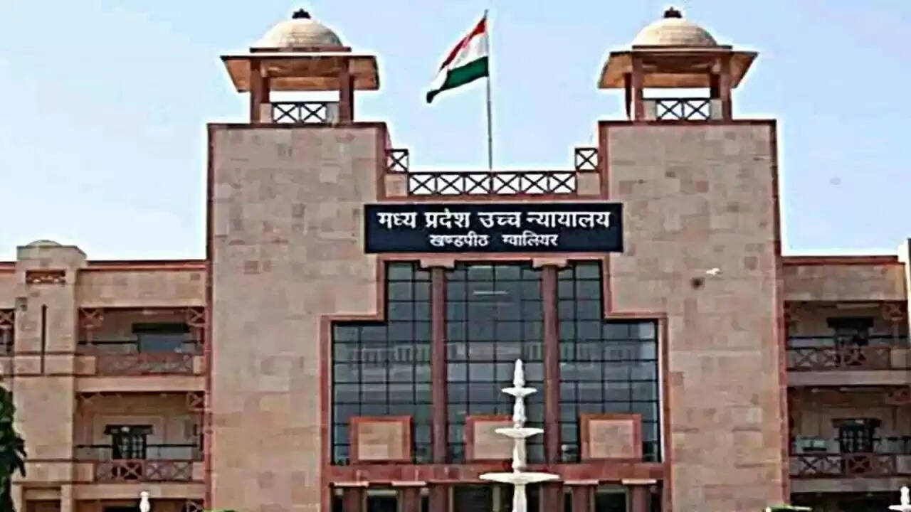 क्या रसायन शास्त्र की प्रोफेसर ने कोर्ट में दिया अनोखा बचाव? जानिए ममता पाठक की कहानी