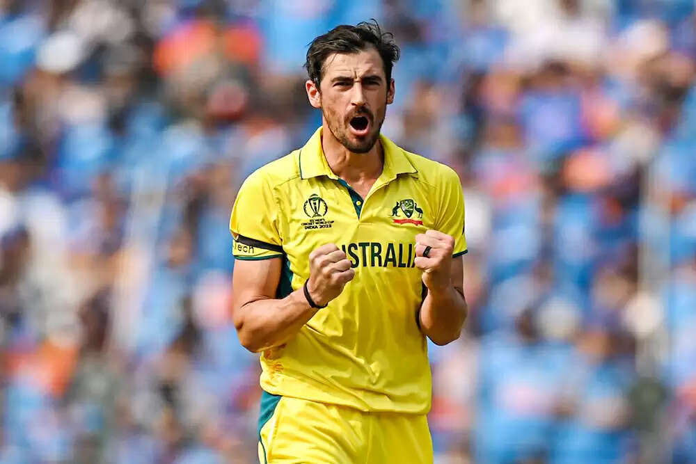 मिचेल स्टार्क ने एशेज टेस्ट में वसीम अकरम का रिकॉर्ड तोड़ा