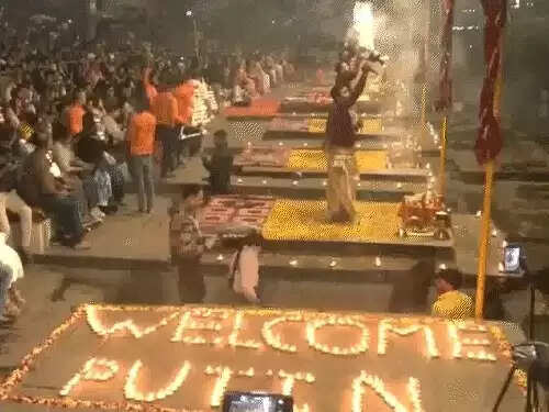 रूस के राष्ट्रपति पुतिन का भारत दौरा: पीएम मोदी ने किया भव्य स्वागत