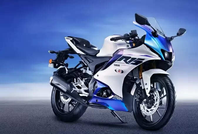 यामाहा ने 2025 के लिए नई R15 सीरीज के रंगों का अनावरण किया