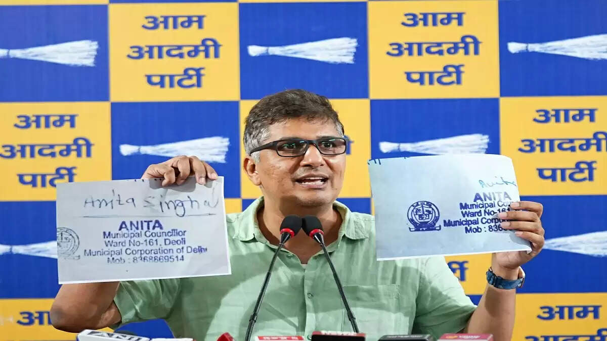 आप नेता ने भाजपा पर गंभीर आरोप लगाए, महिला पार्षद का पत्र बना विवाद का केंद्र