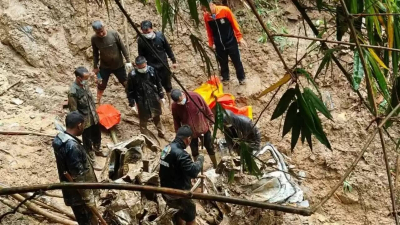 अरुणाचल प्रदेश और असम में बाढ़ और भूस्खलन से तबाही