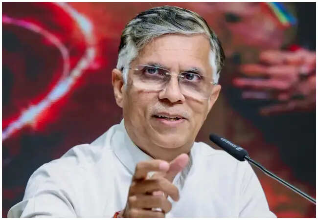 सुप्रीम कोर्ट से पवन खेड़ा को मिली बड़ी राहत, असम पुलिस को गिरफ्तारी से रोका