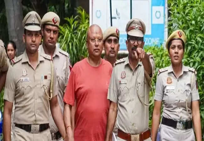 पार्थ सारथी यौन शोषण मामले में नया मोड़, जज ने खुद को किया अलग