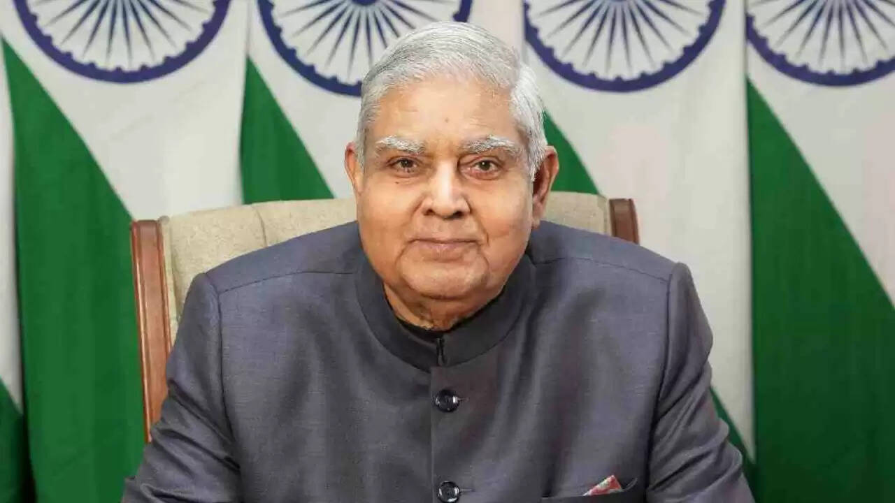 भारत के उपराष्ट्रपति जगदीप धनखड़ का इस्तीफा: स्वास्थ्य कारणों से अचानक लिया फैसला