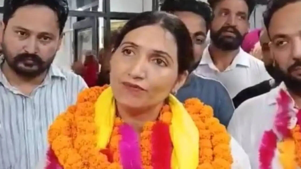 मोगा में आम आदमी पार्टी की विनयपाल कौर बनीं नई मेयर