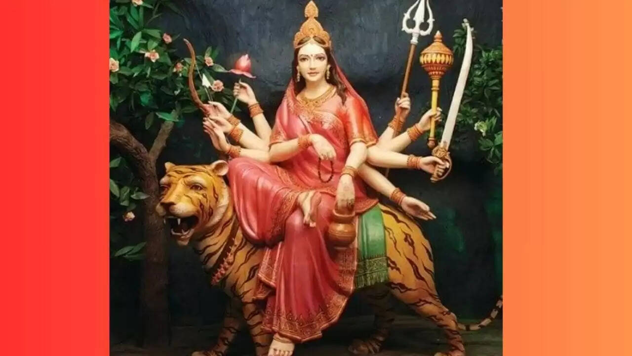 नवरात्रि के तीसरे दिन मां चंद्रघंटा की पूजा का महत्व